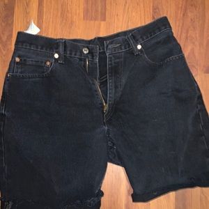 Levi’s black jean shorts size M
